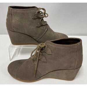 TOMS Women’s Desert Wedge Booties Taupe Suede Lace-Up Heels Size 7.5